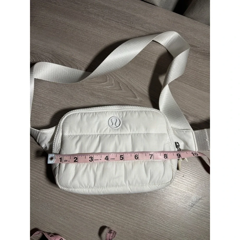 Lululemon Everywhere Belt Bag White Quilted Puffer‎ Nylon Crossbody Waist Active